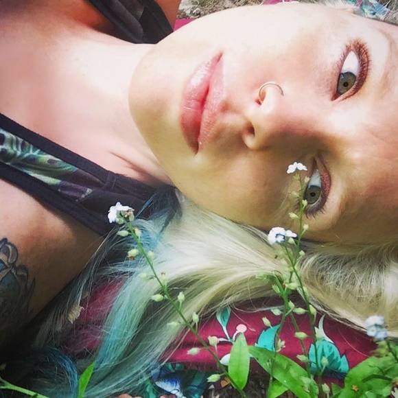 Meet your Posher, Patsy - Picture 1 of 1